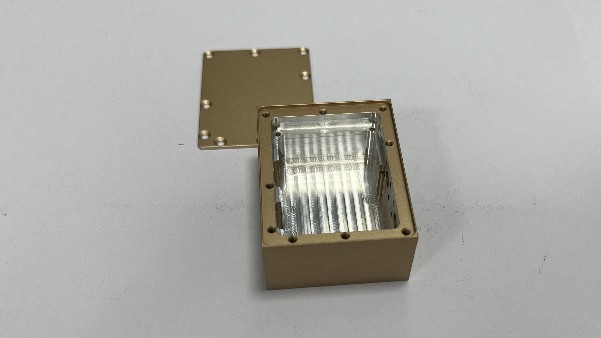 移動電源外殼鋁型材cnc加工的工藝流程是什么？